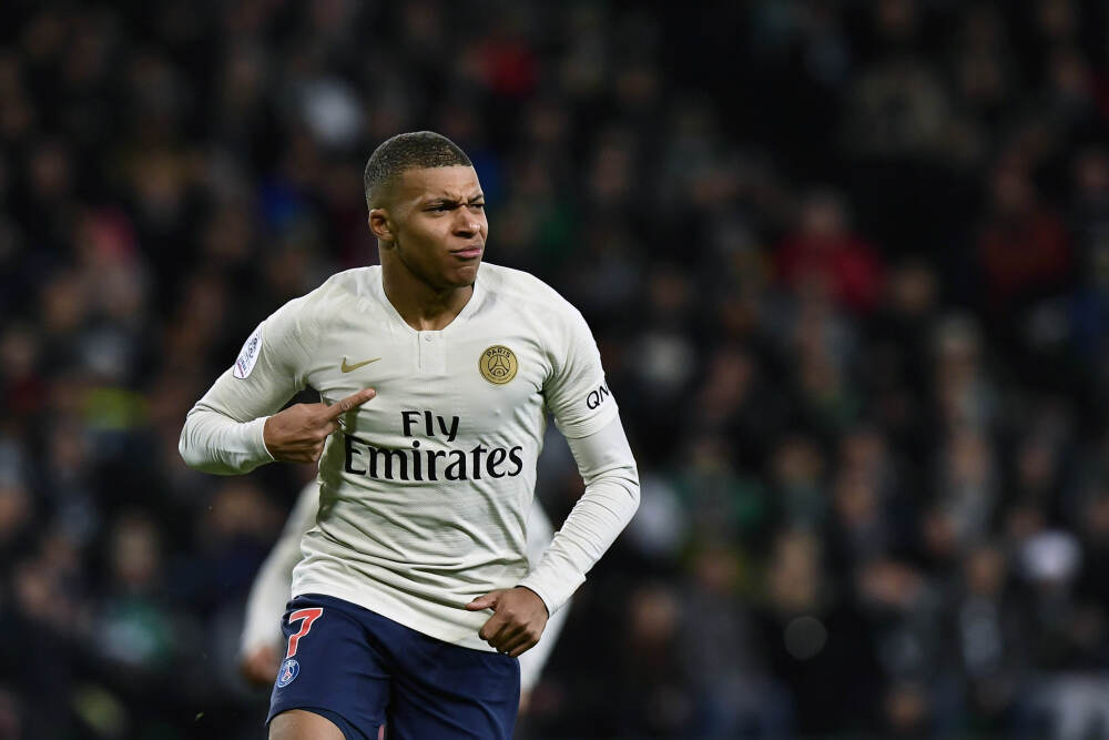 北京三环路朝阳段约17公里夜景全线点亮